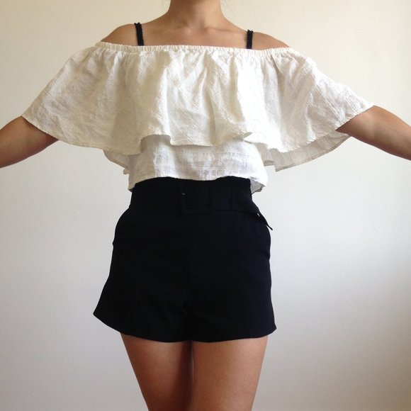 Reformation - Ivory Off The Shoulder Crop Top - Picture 2 of 16